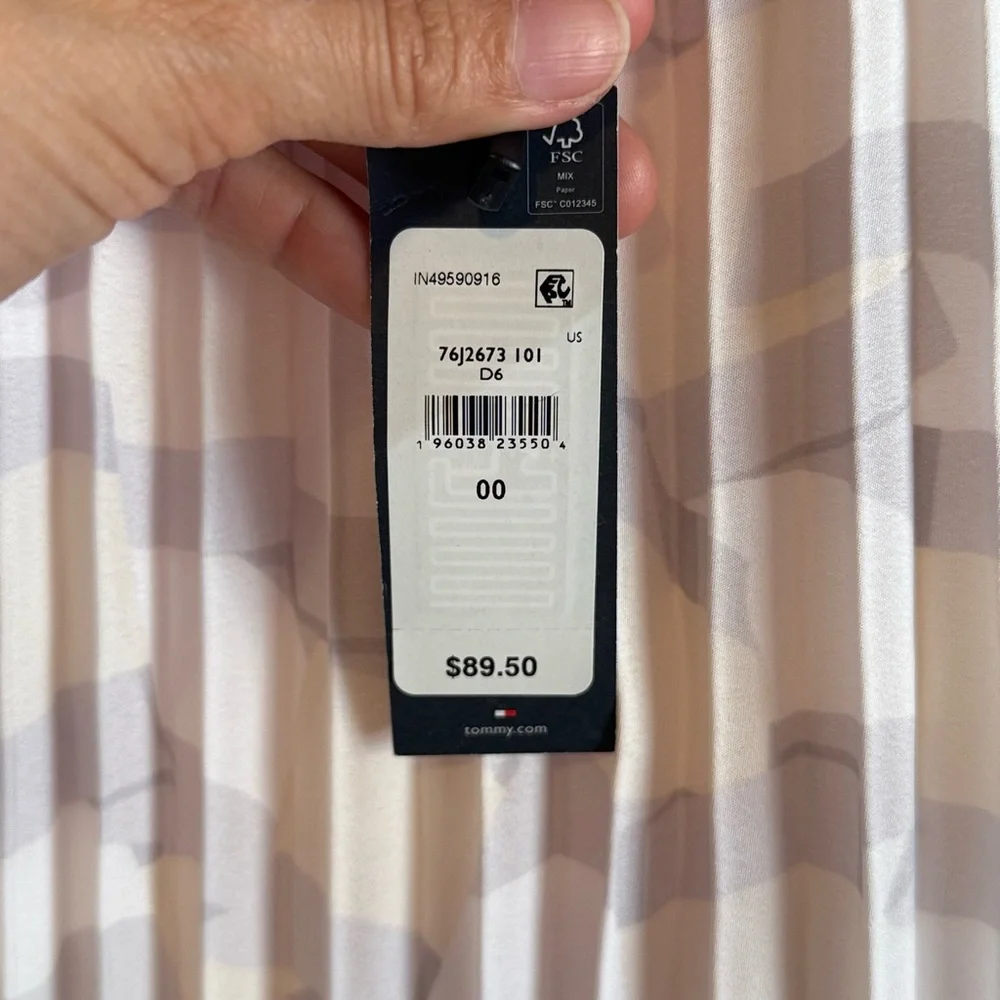 Tommy Hilfiger Adaptive Chiffon Pleated Skirt. Size XS - Picture 8 of 9